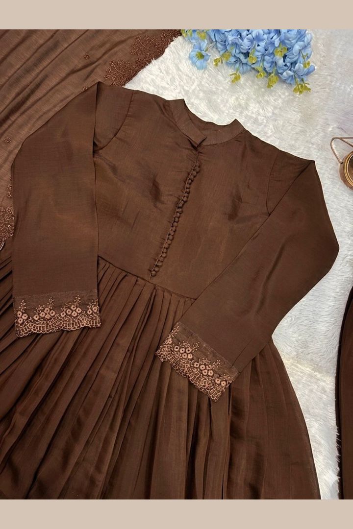Women's wedding party embroidered gown